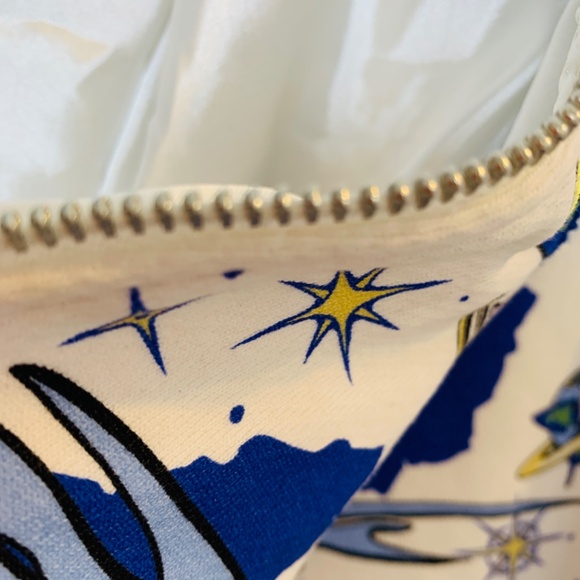 Angelic Earthling Hoodie Sweatshirt Size Large White Continental Camo Planet - Picture 13 of 16